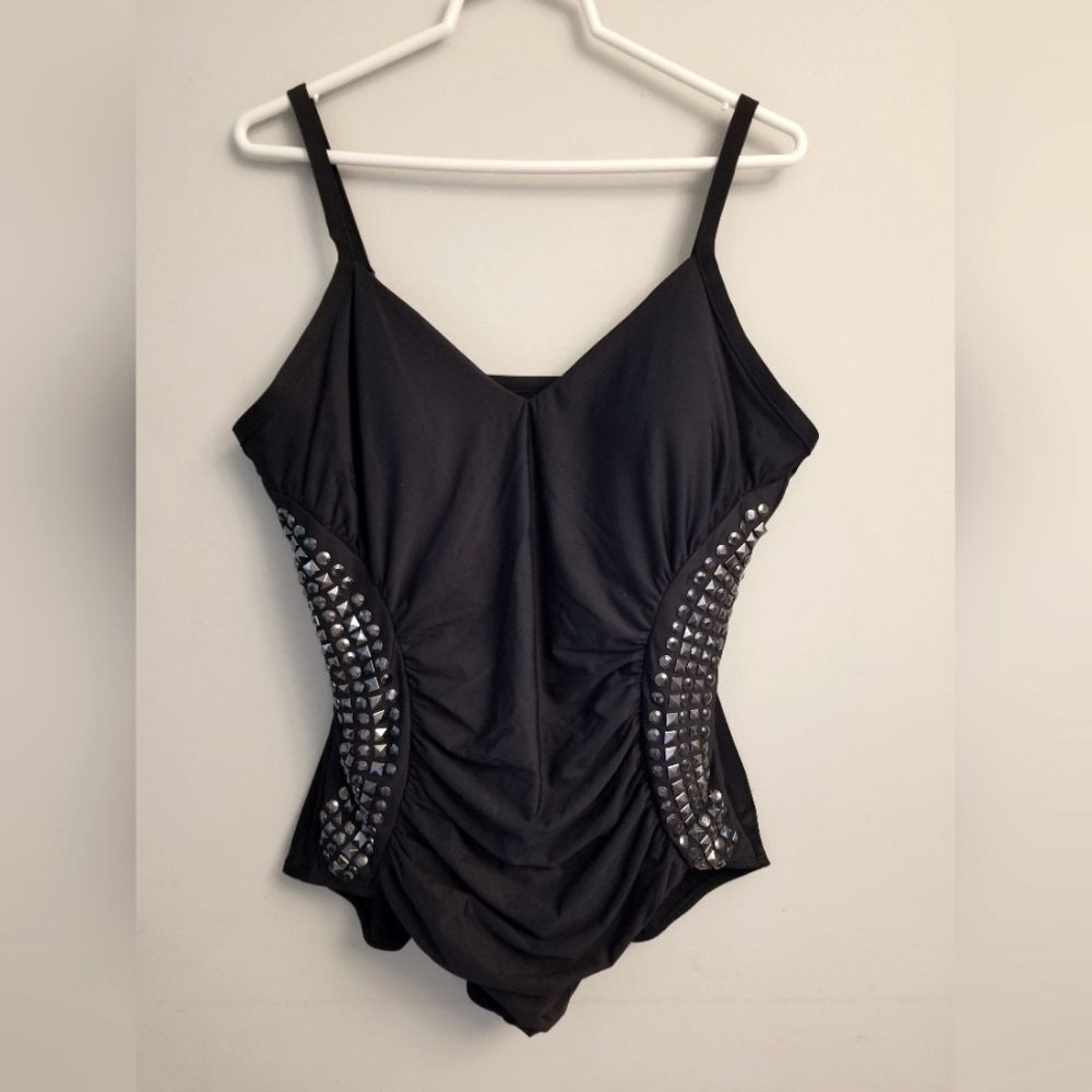 Magicsuit Stud Muffin Lauren Plus Swimsuit size 22W